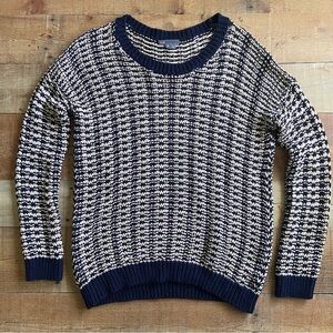 VINCE Scoop Neck Sweater M